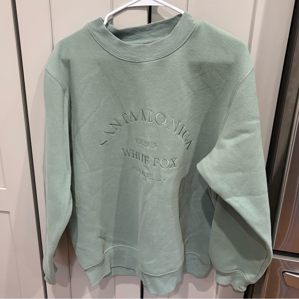 White fox crewneck sweatshirt